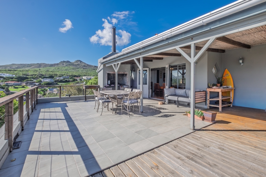 4 Bedroom Property for Sale in Capri Western Cape
